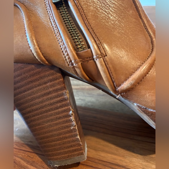 Gianni Bini booties - Picture 5 of 6